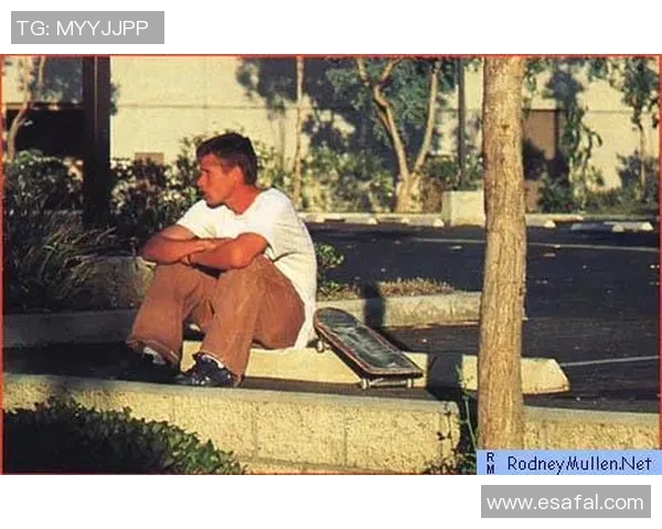 滑板与足球结合的明星球员全名及其成就介绍